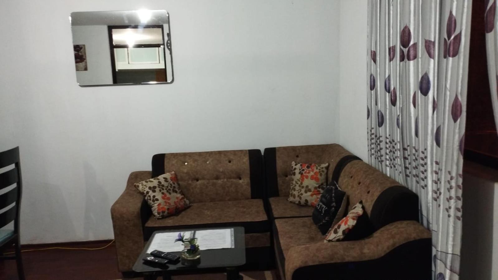 En Casa * Lima